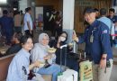 Jaga Ketahanan Pangan, PT KAI Daop 2 Bagikan Makanan Pokok Lokal Gratis ke Pelanggan