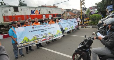 Cegah Kecelakaan, Daop 2 Himbau Warga Disiplin Berlalu Lintas di Perlintasan Sebidang