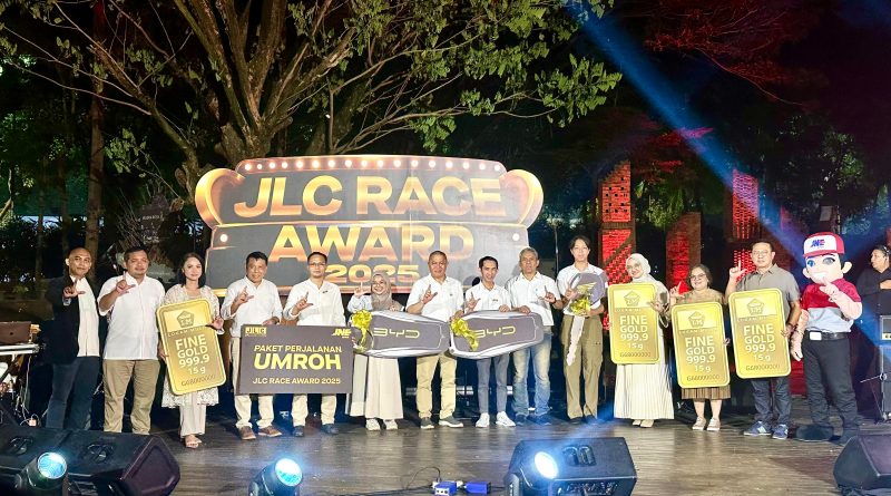 Melalui Ajang JLC Race Award 2025, Sejumlah Pelanggan Setia JNE Raih Hadiah