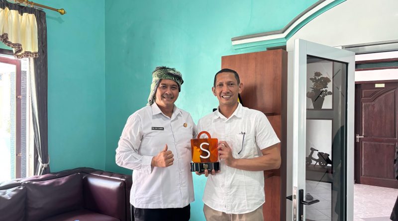 Triana Raih Penghargaan Dari Shopee, Diky Candra : Inspirasi UMKM Lain Terjun ke Pasar Online