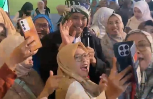 Lagu “Abdi Urang Tasik” Kejutkan Diky Candra, Agenda Padat Hadiri Sejumlah Undangan Warga
