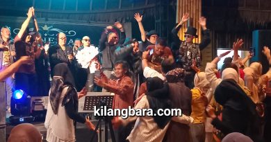 Bikin Sudah Move On, Penikmat Lagu Jadul di Tasik Larut Nostalgia Massal di Legendary Song