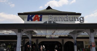 Ajak Masyarakat Manfaatkan Naik Kereta Api, Ada 54 Stasiun di Daop 2 Layani Operasional