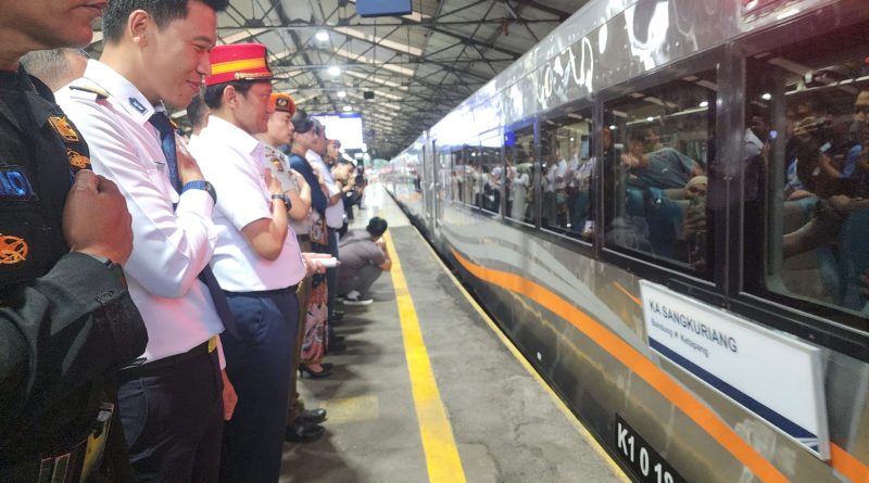 KA Sangkuriang Berangkat Perdana 1.076 Tiket Terjual, Bandung-Banyuwangi Lewati Tasikmalaya