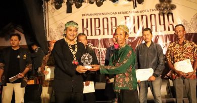 Kota Tasik Tunjukan Identitas Lewat Kibar Budaya, Diky Candra Dorong Jadi Daya Tarik Wisata