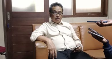 Dr Agus Fatah : PKKMB Salah Satu Syarat Mengikuti Sidang Skripsi Bagi Mahasiswa