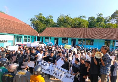 Sejumlah Mahasiswa Baru INU Ciamis Diajak Bersikap Kritis Lewat Simulasi Demonstrasi