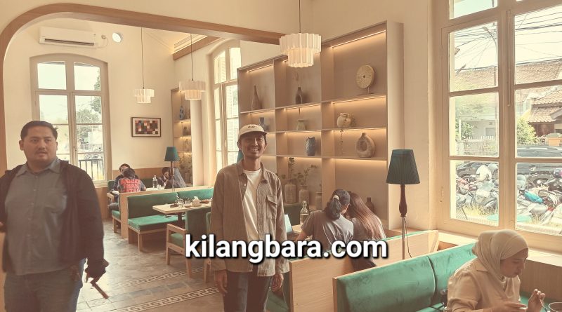 Rello The Coffee House, Cafe Dibangunan Heritage di Stasiun Tasik Dengan View Kereta Api