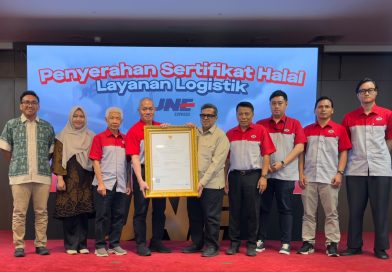 Kini JNE Resmi Raih Sertifikasi Halal Untuk Layanan Logistik dari BPJPH