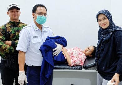 Penumpang Lahirkan Bayi Dalam Perjalanan Kereta Api!Petugas PT KAI Sigap Berikan Pertolongan